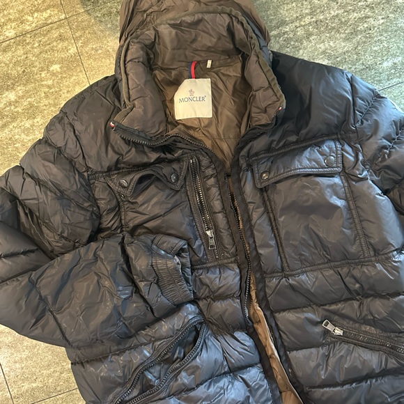 Authentic moncler men’s coat - Picture 2 of 4